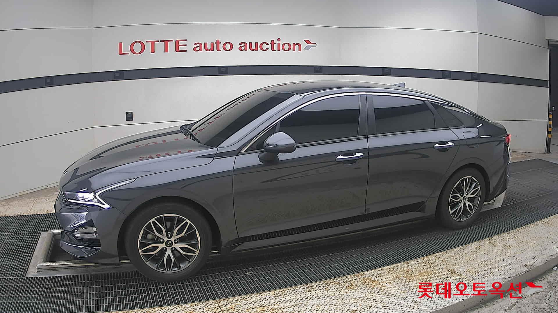2021 - kia k5