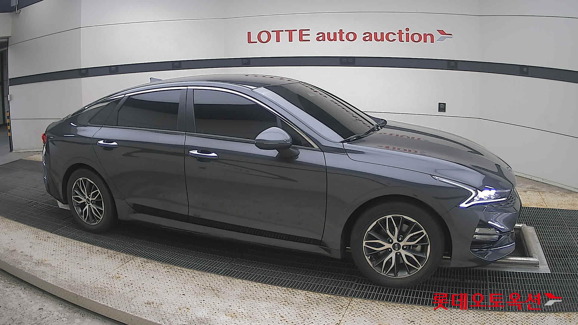 2021 - kia k5