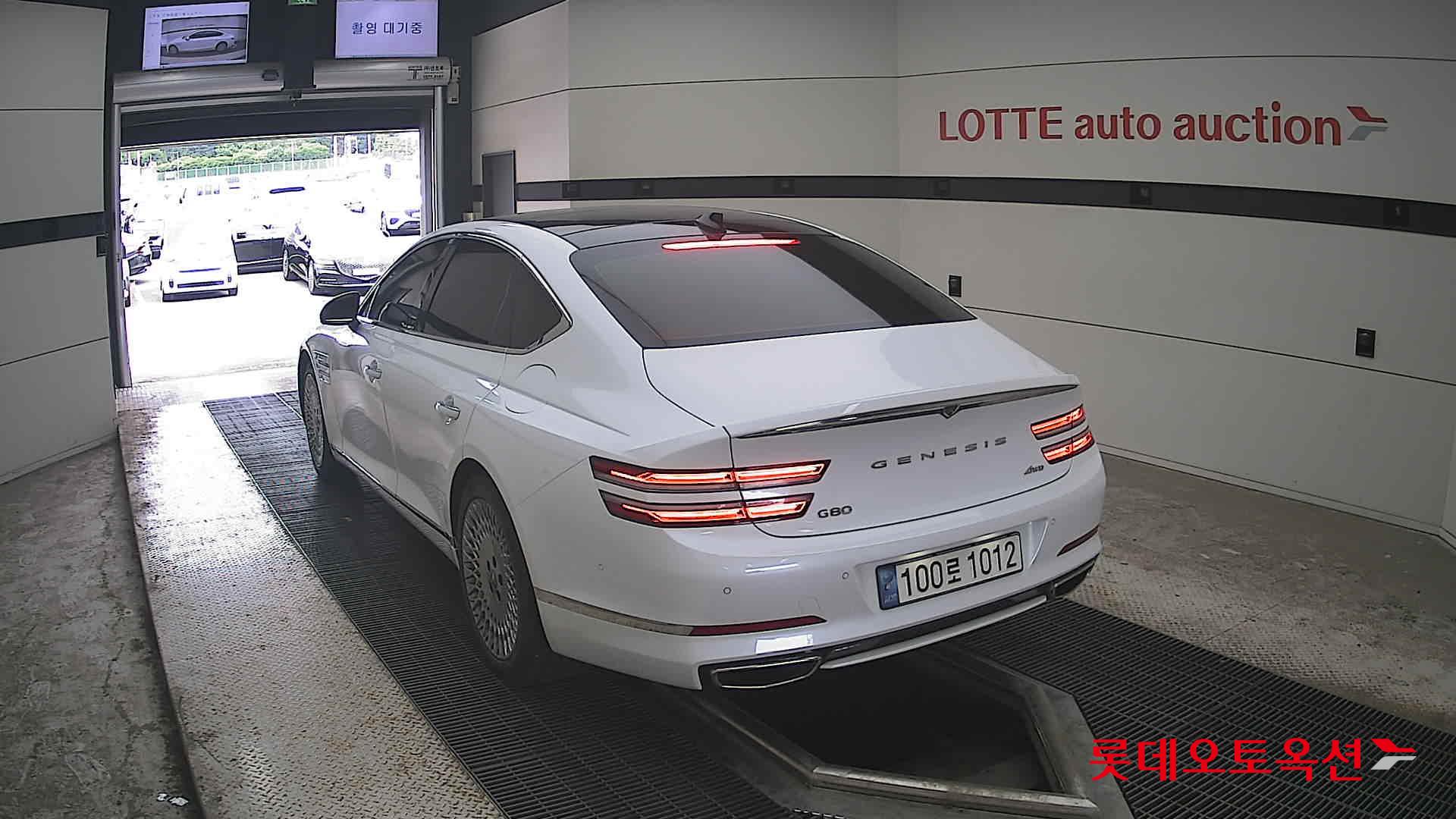 2022 - genesis g80