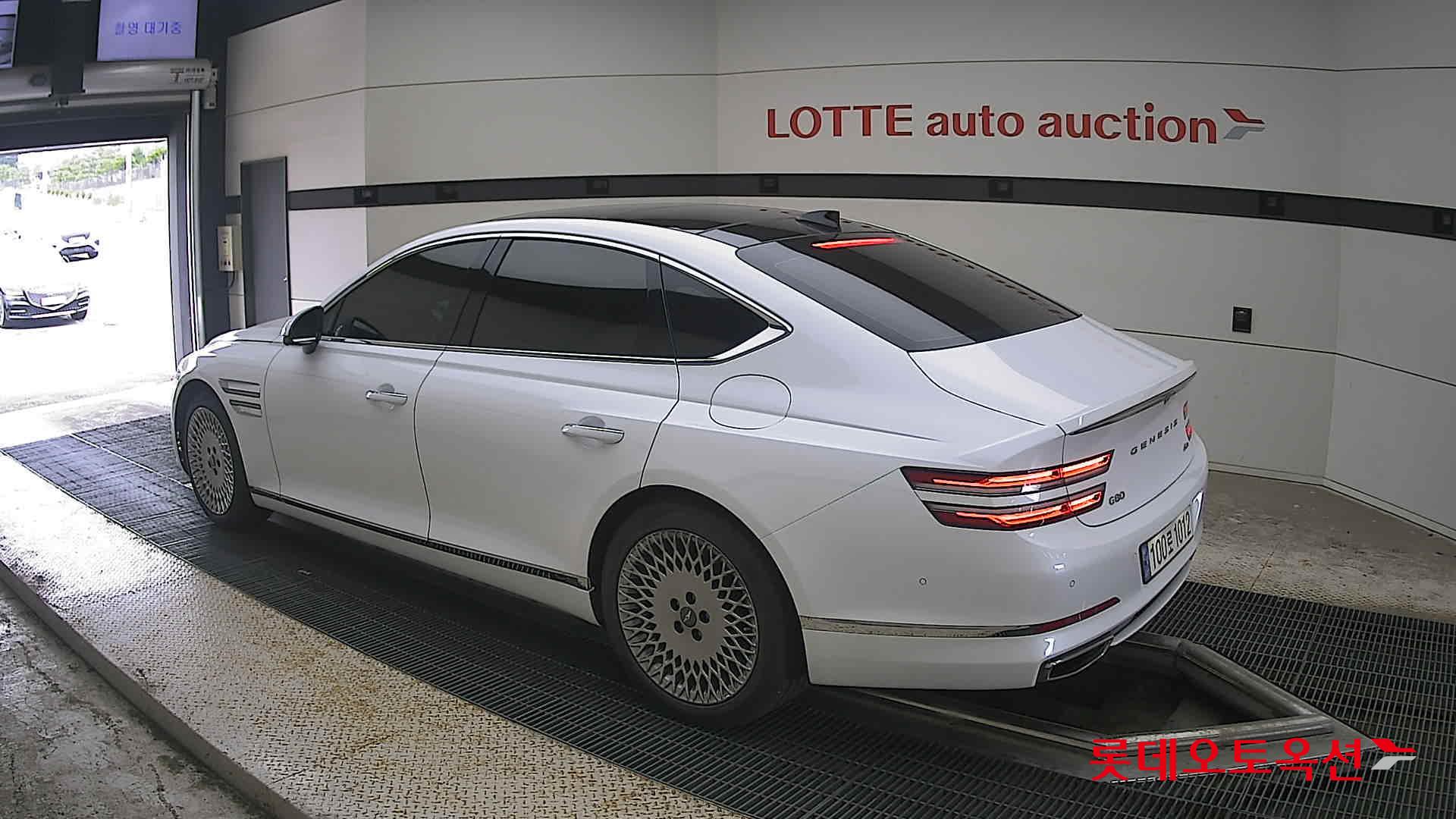 2022 - genesis g80