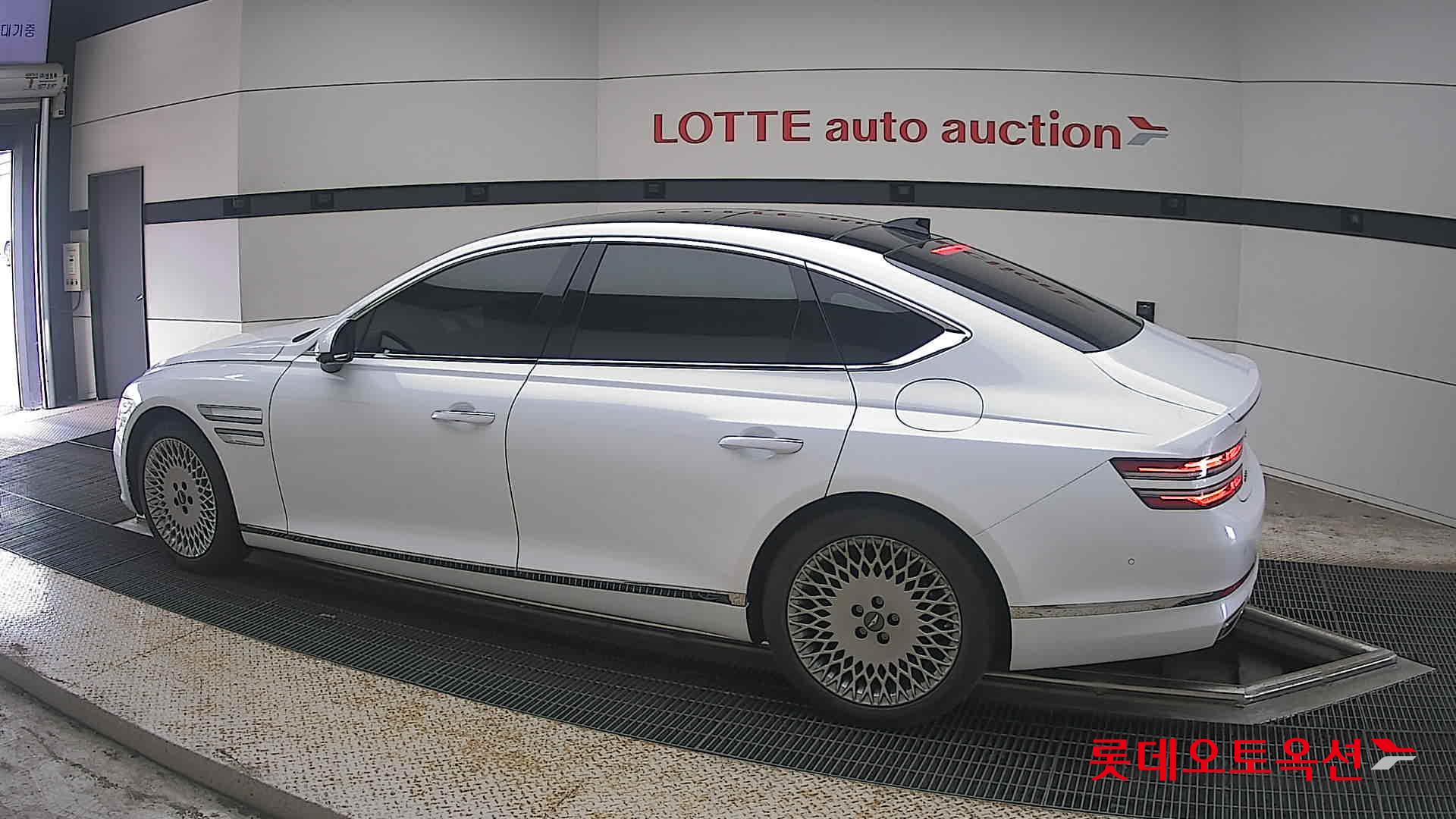 2022 - genesis g80