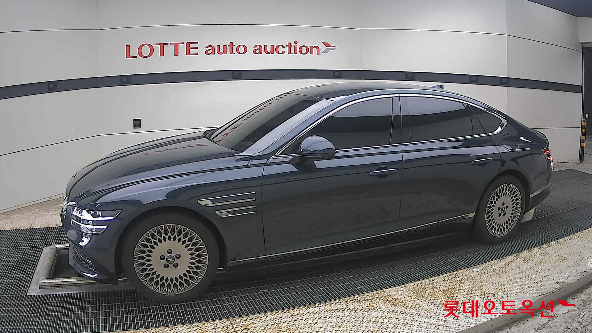 2022 - genesis g80