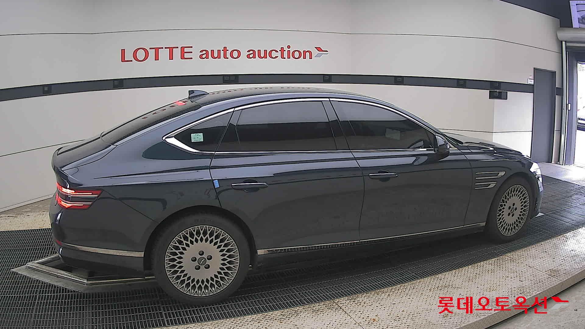 2022 - genesis g80