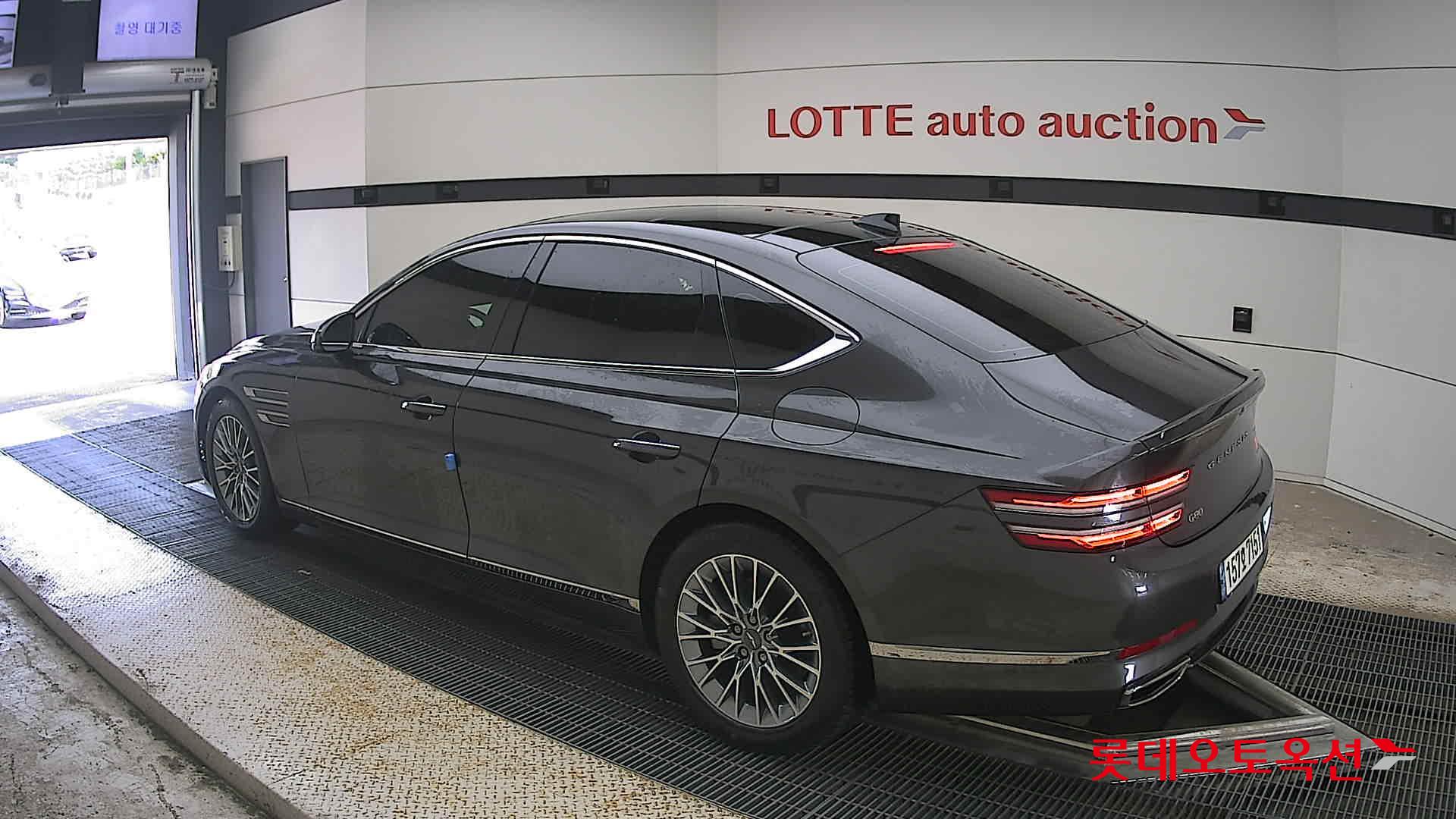 2022 - genesis g80