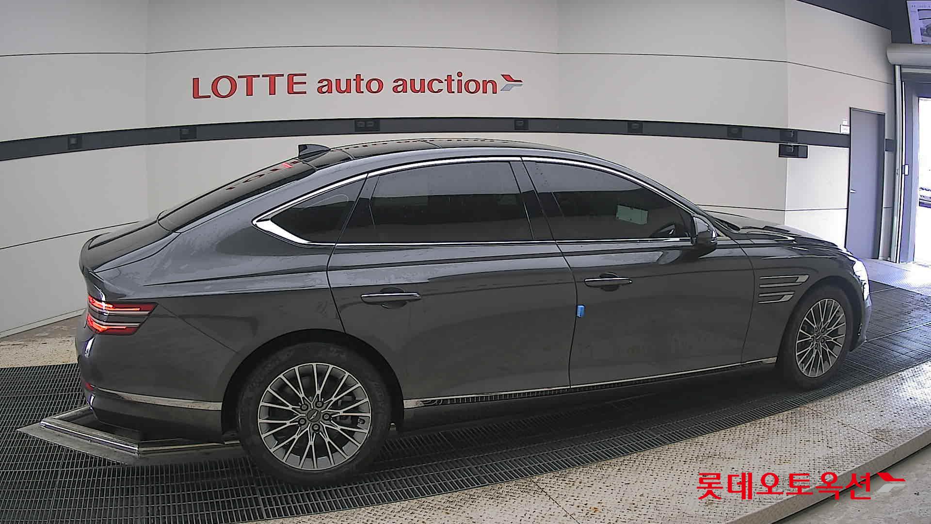 2022 - genesis g80