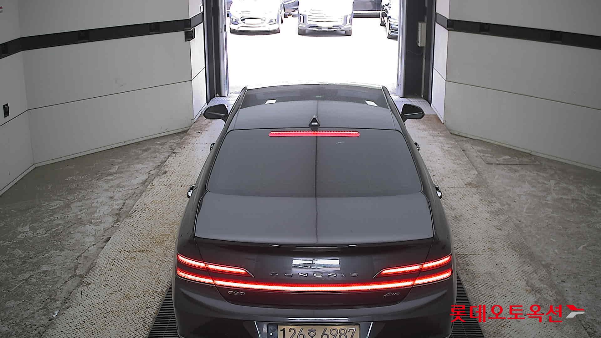 2021 - genesis g90
