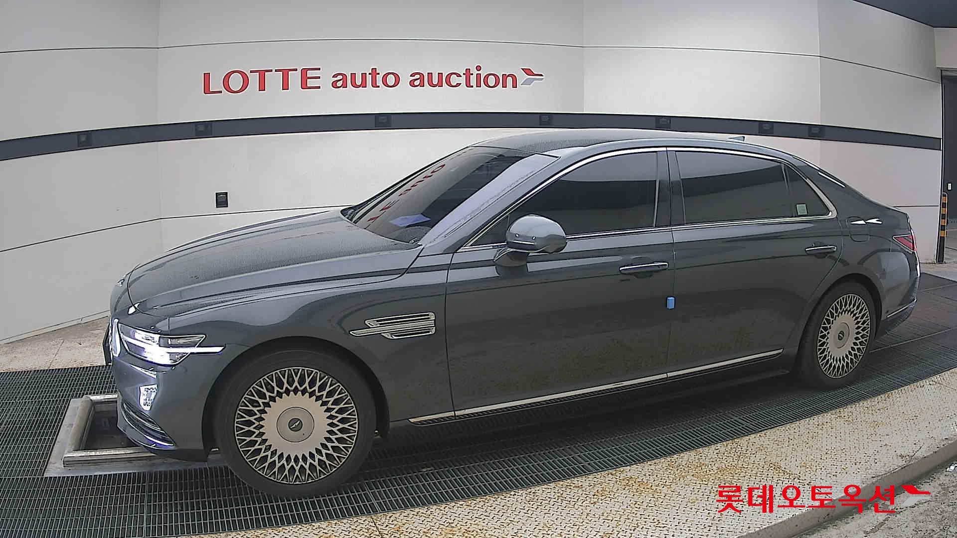 2021 - genesis g90