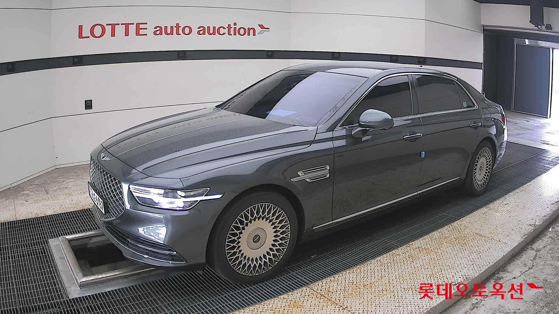 2021 - genesis g90
