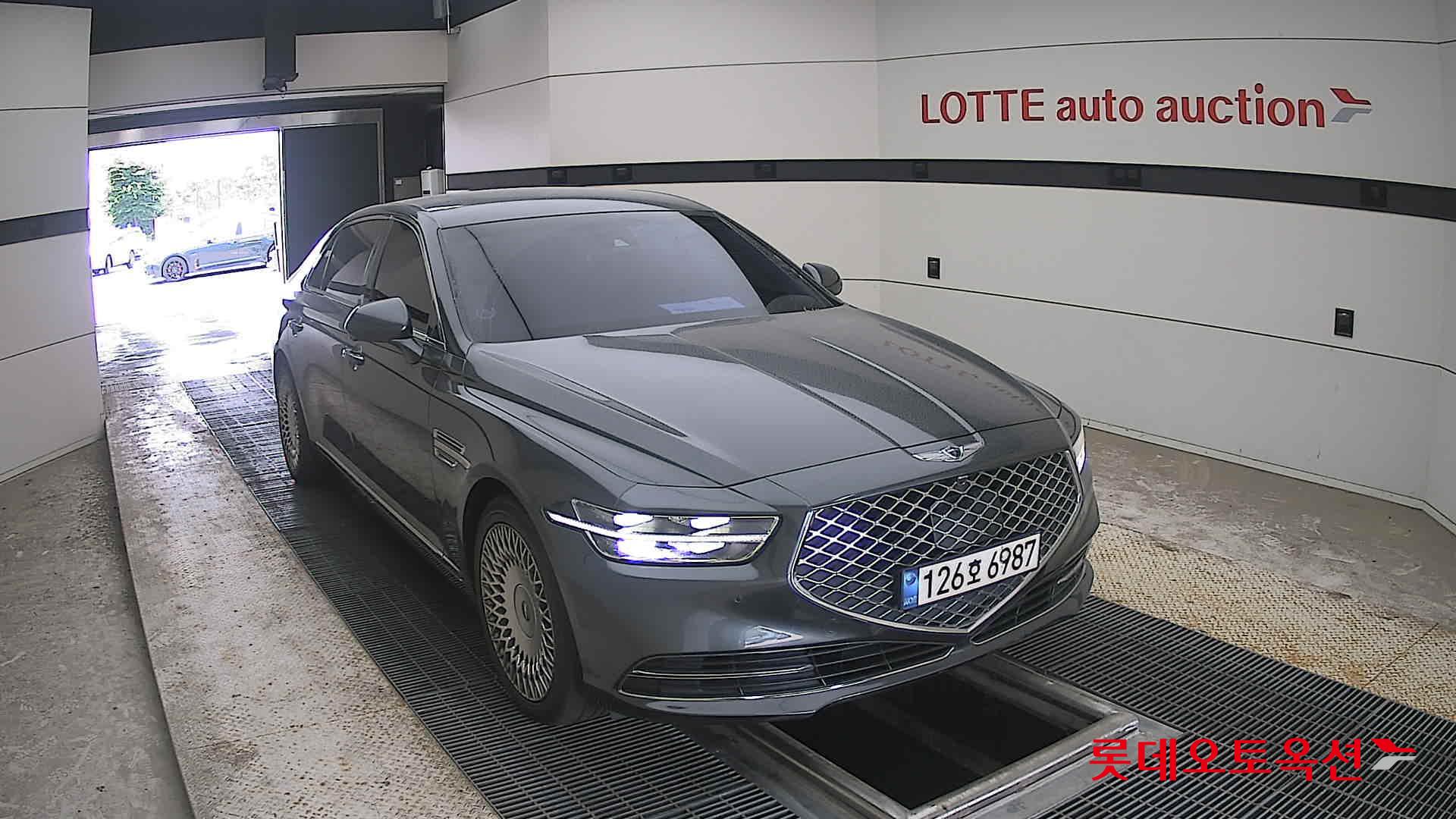 2021 - genesis g90