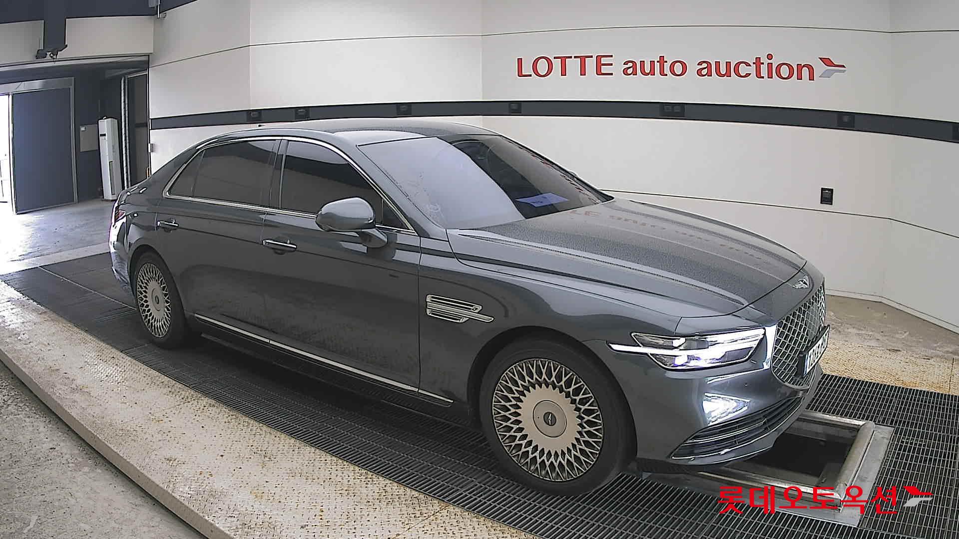 2021 - genesis g90