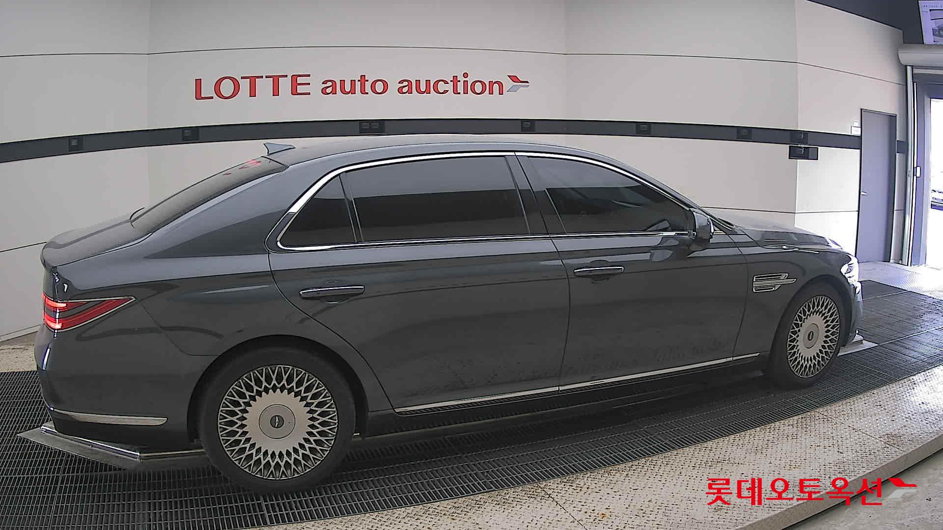 2021 - genesis g90