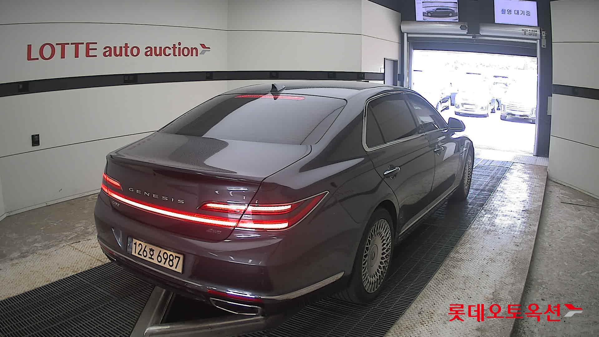 2021 - genesis g90