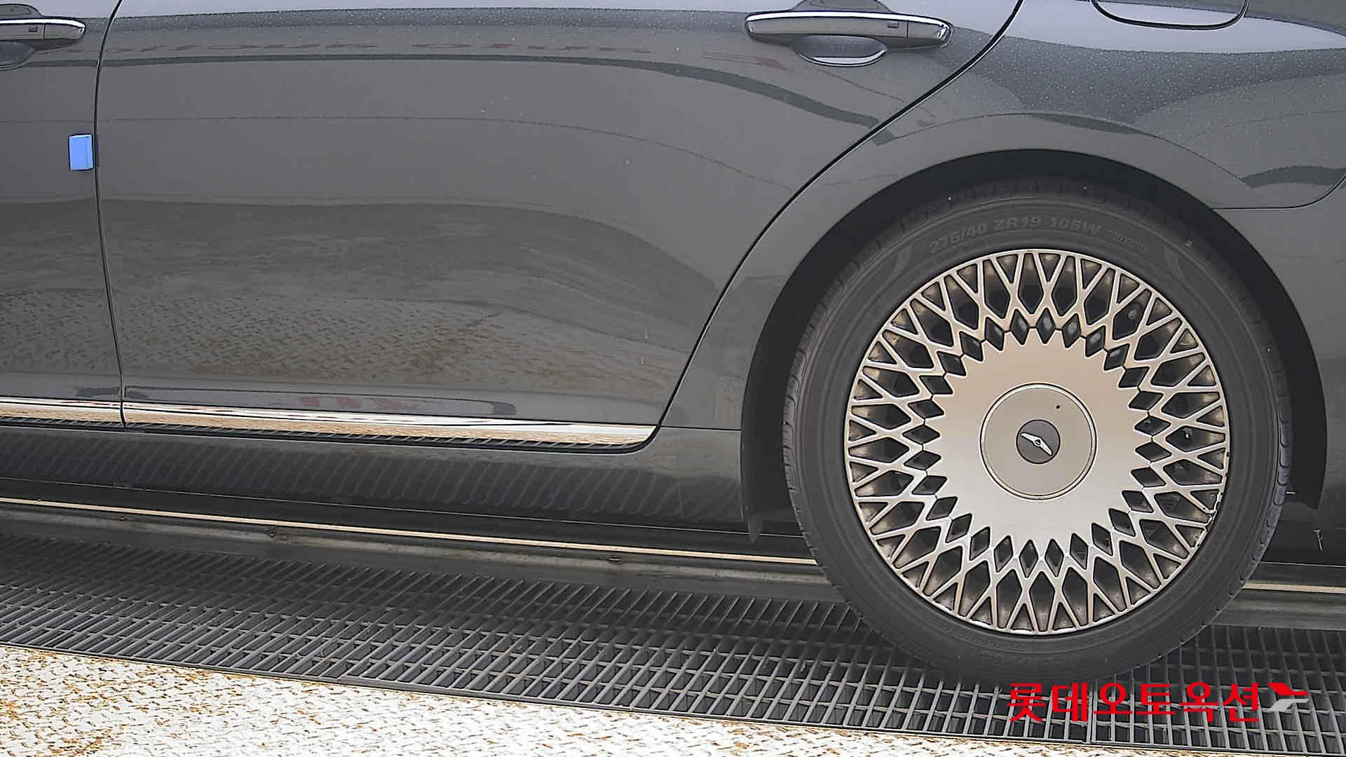 2021 - genesis g90
