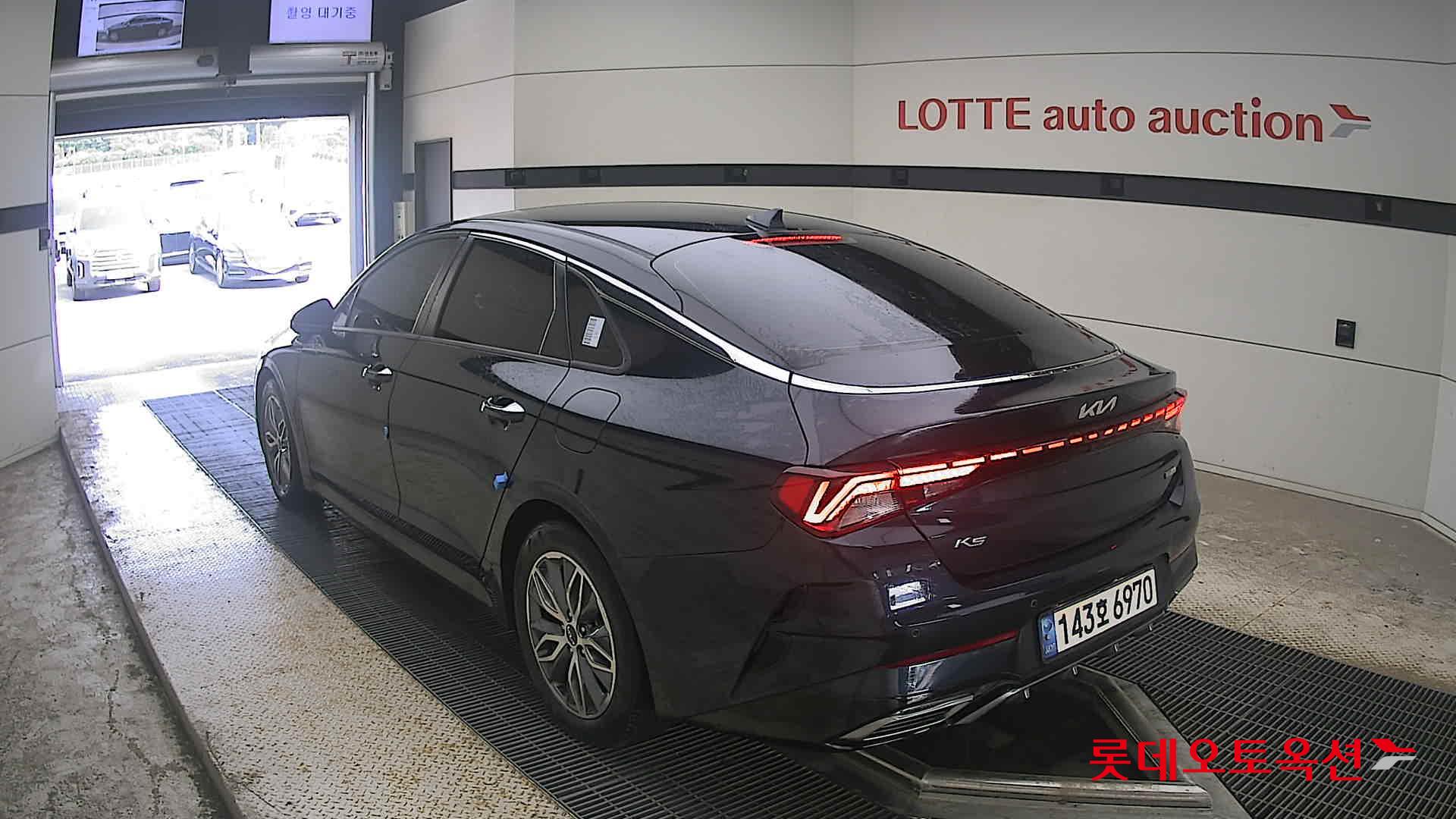 2022 - kia k5
