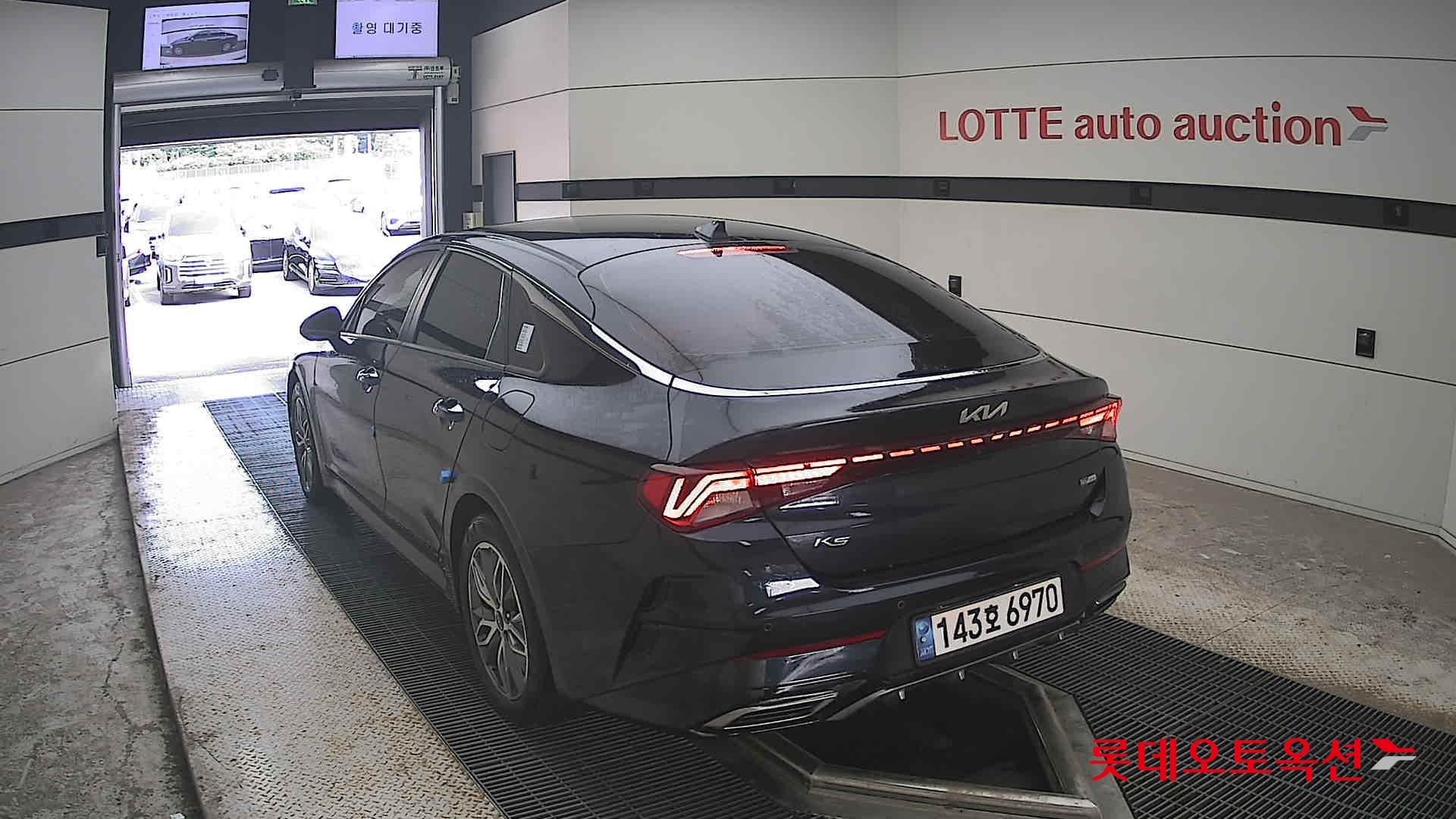 2022 - kia k5