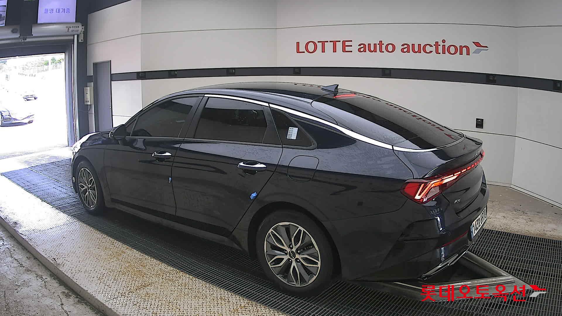 2022 - kia k5