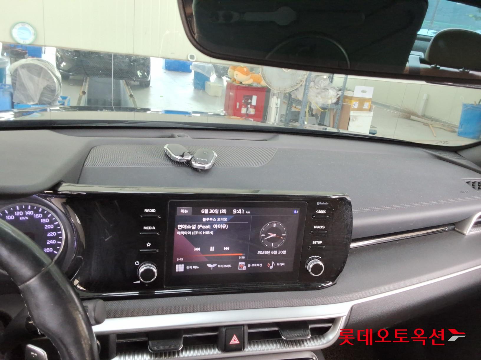 2022 - kia k5