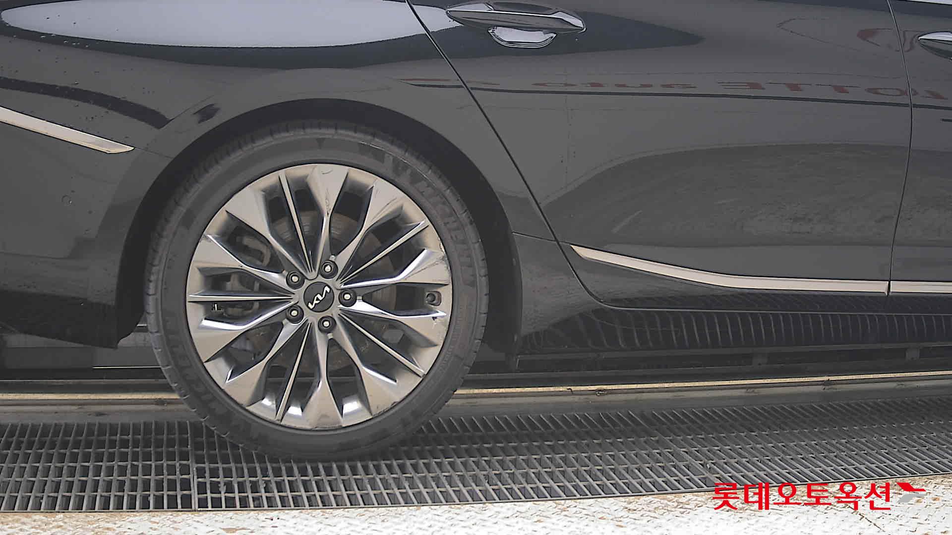 2023 - kia k8
