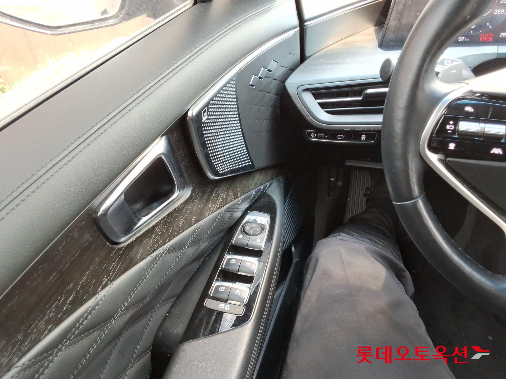 2023 - kia k8