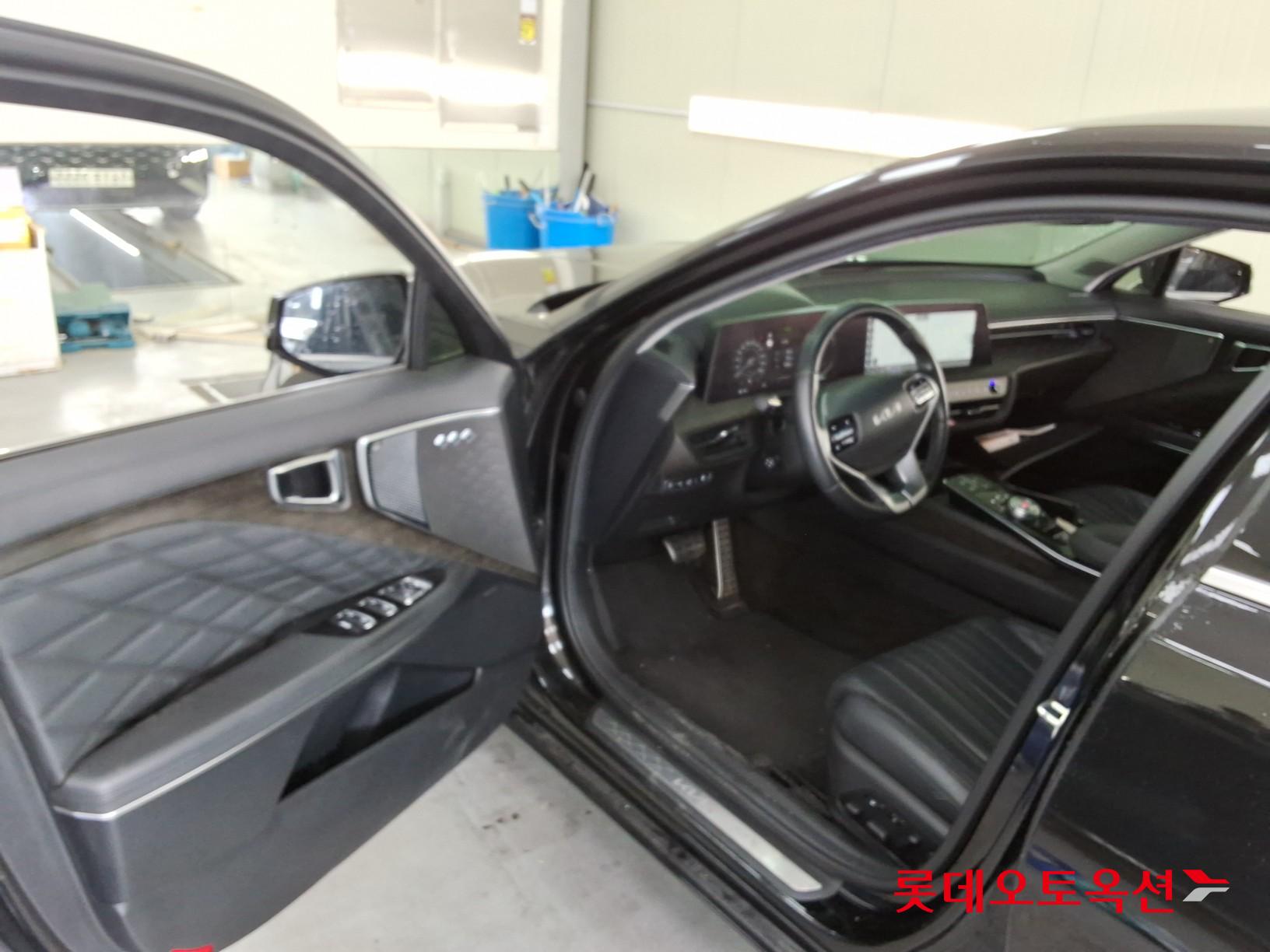 2023 - kia k8