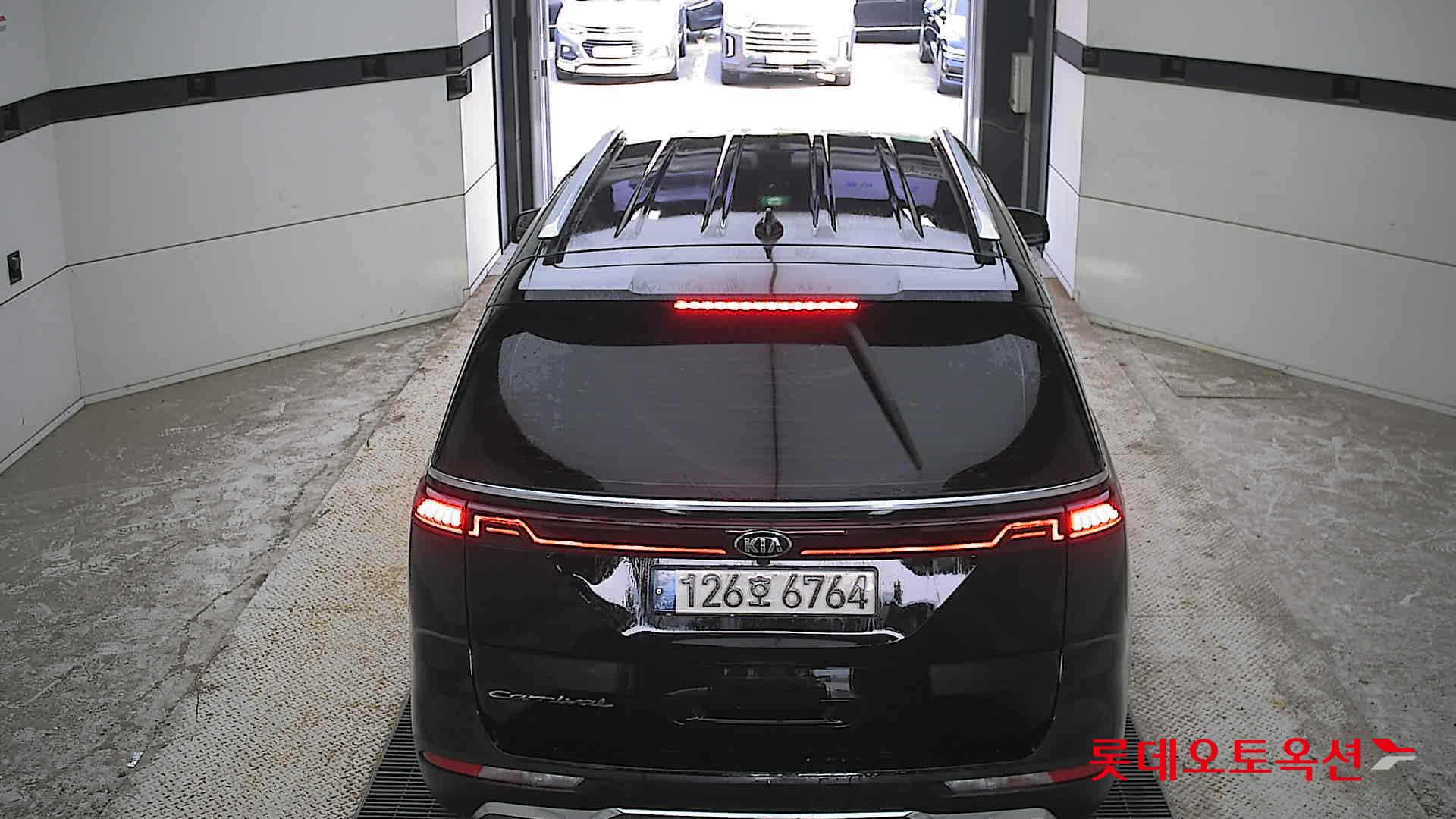 2021 - kia carnival