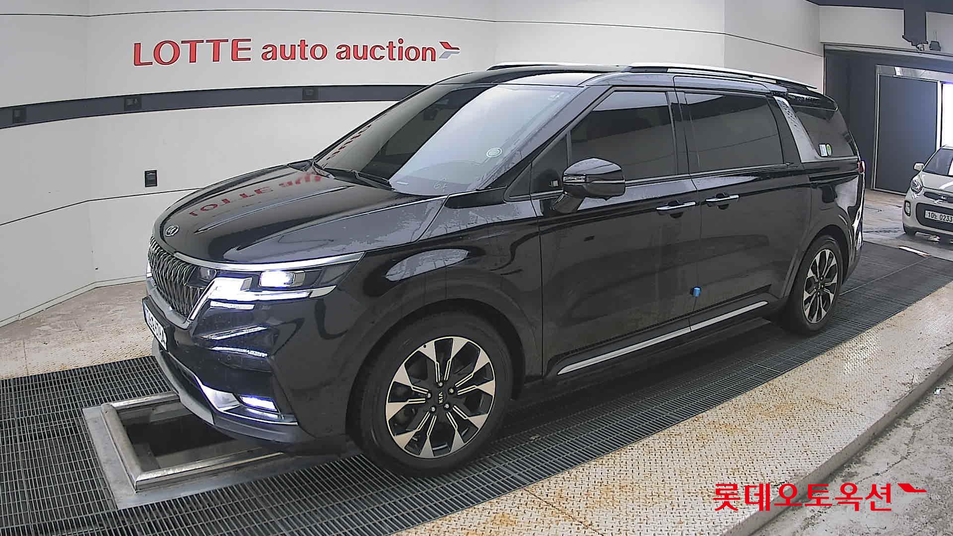 2021 - kia carnival