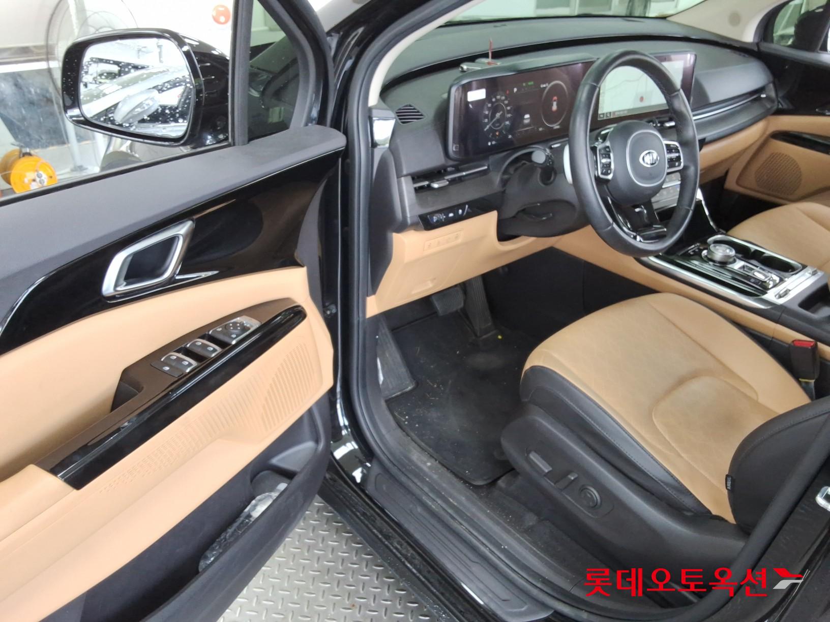 2021 - kia carnival