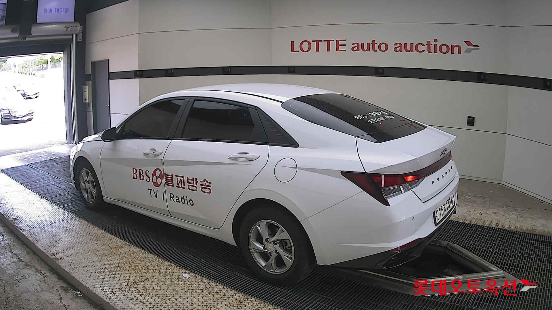 2021 - hyundai avante