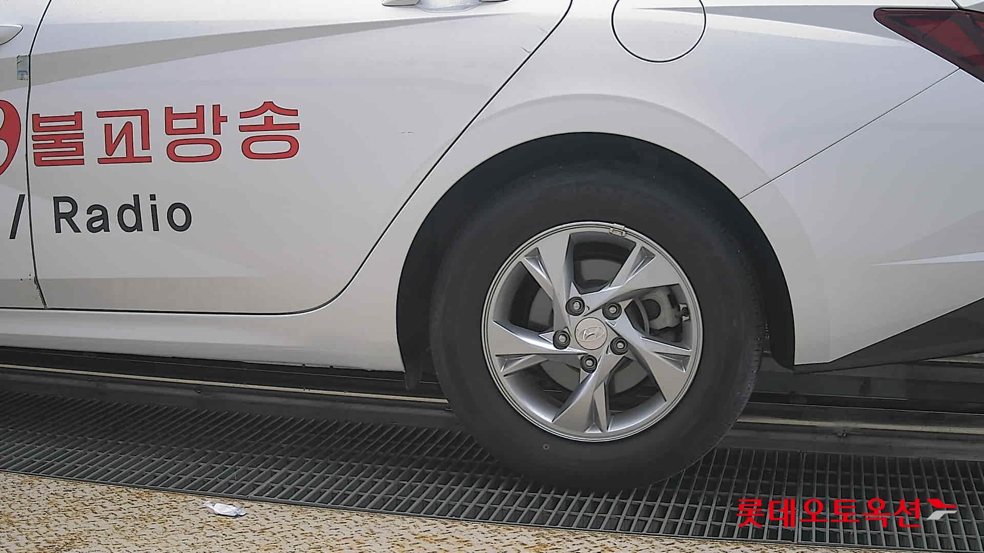2021 - hyundai avante