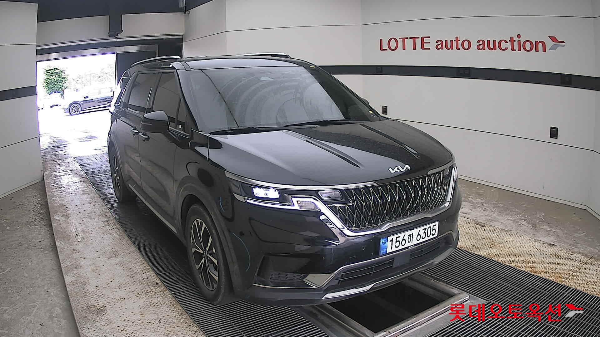 2022 - kia carnival