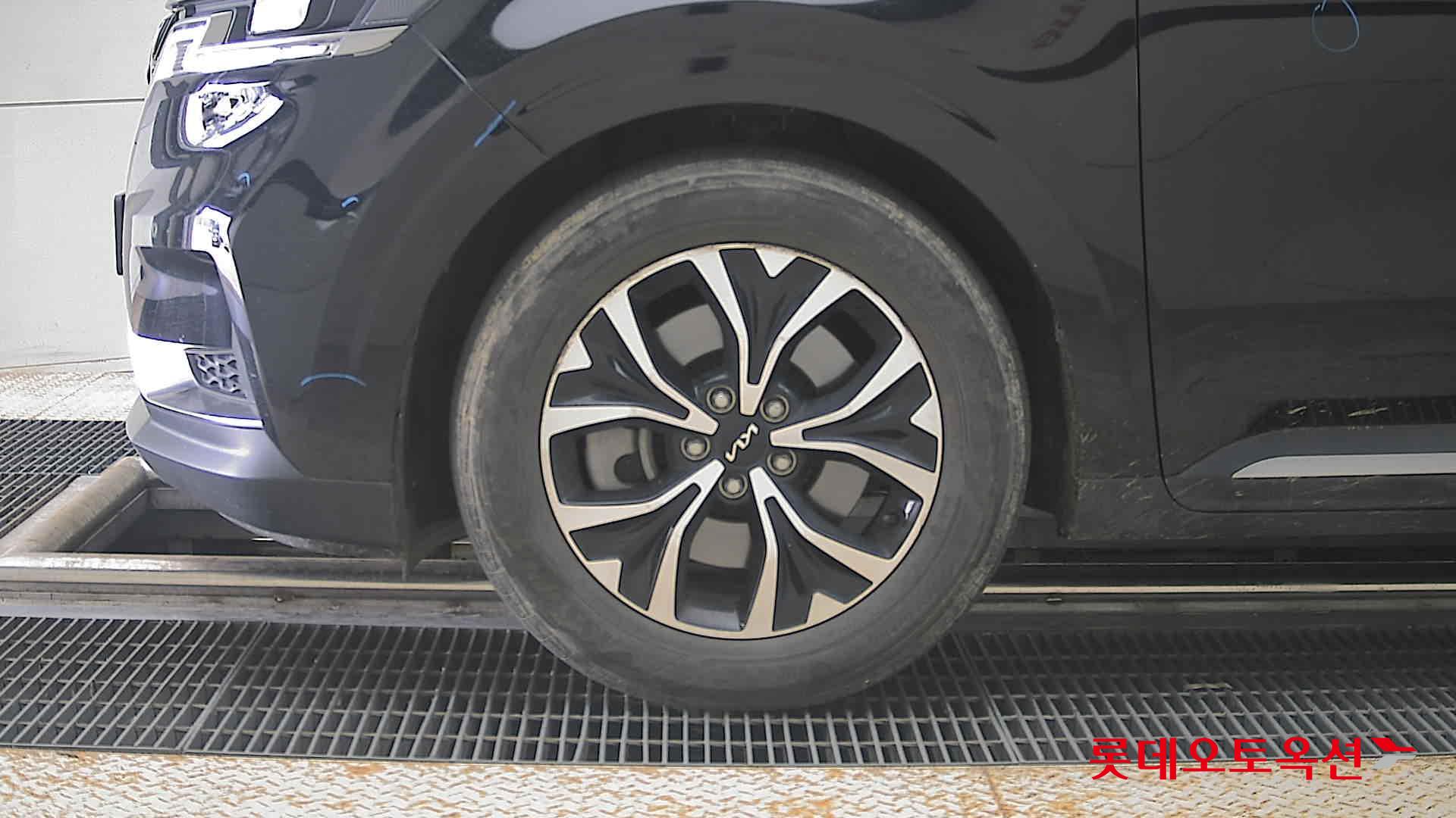 2022 - kia carnival