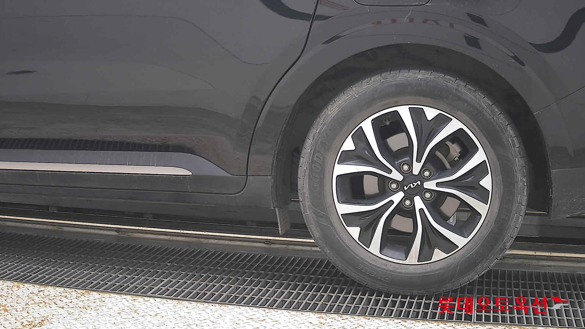 2022 - kia carnival