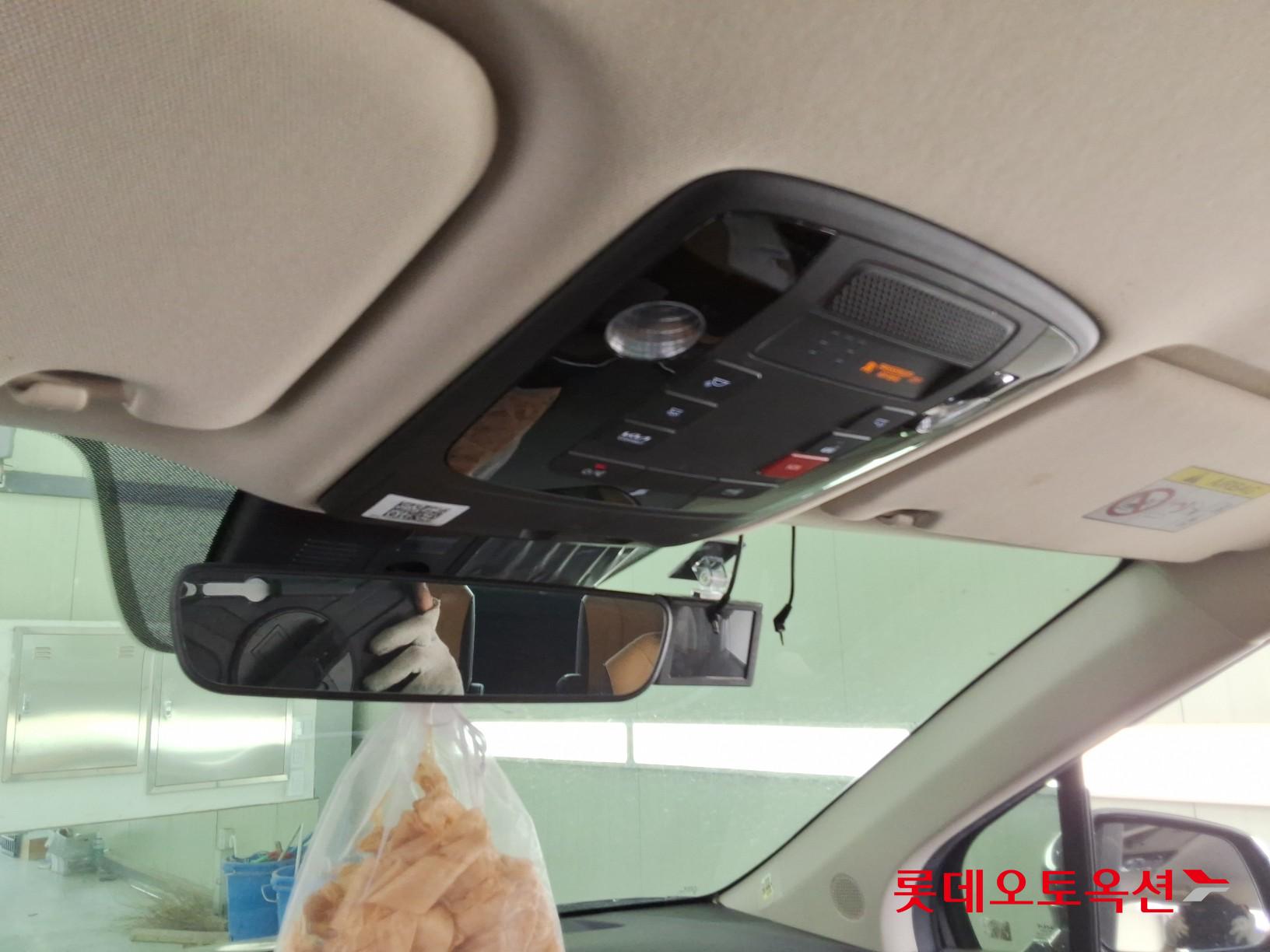 2022 - kia carnival