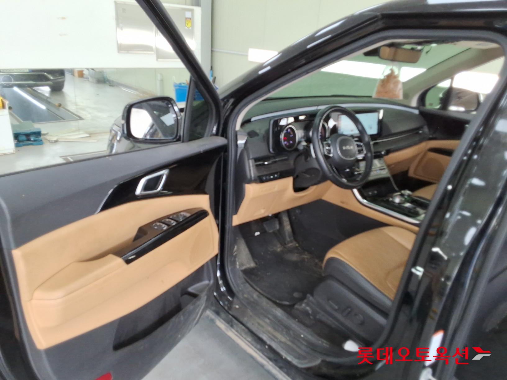 2022 - kia carnival
