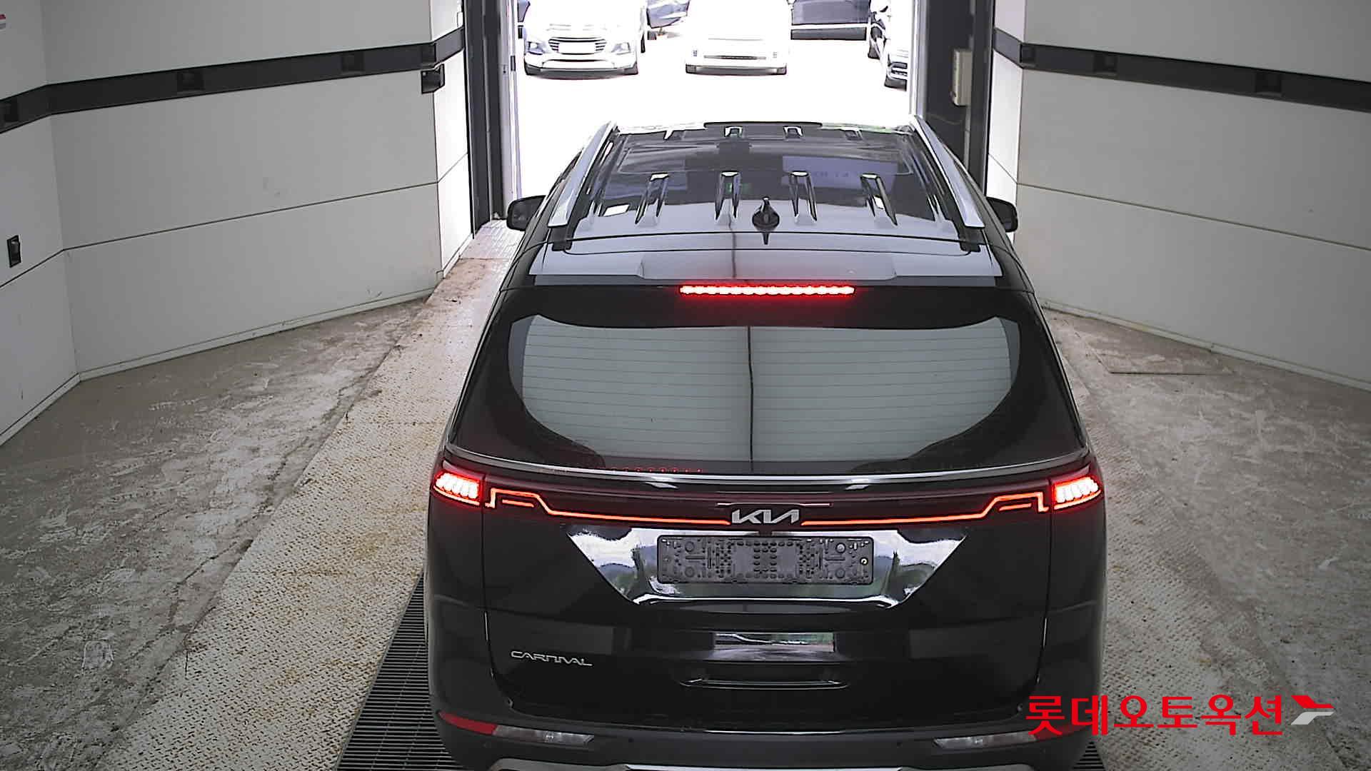 2023 - kia carnival