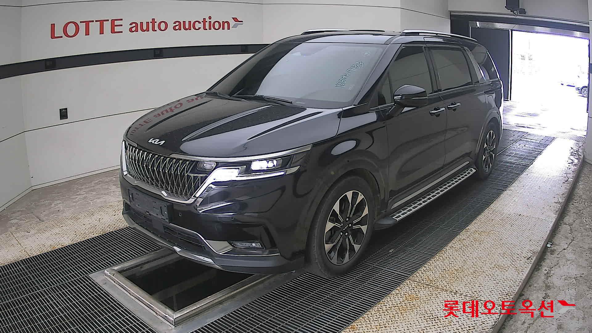 2023 - kia carnival
