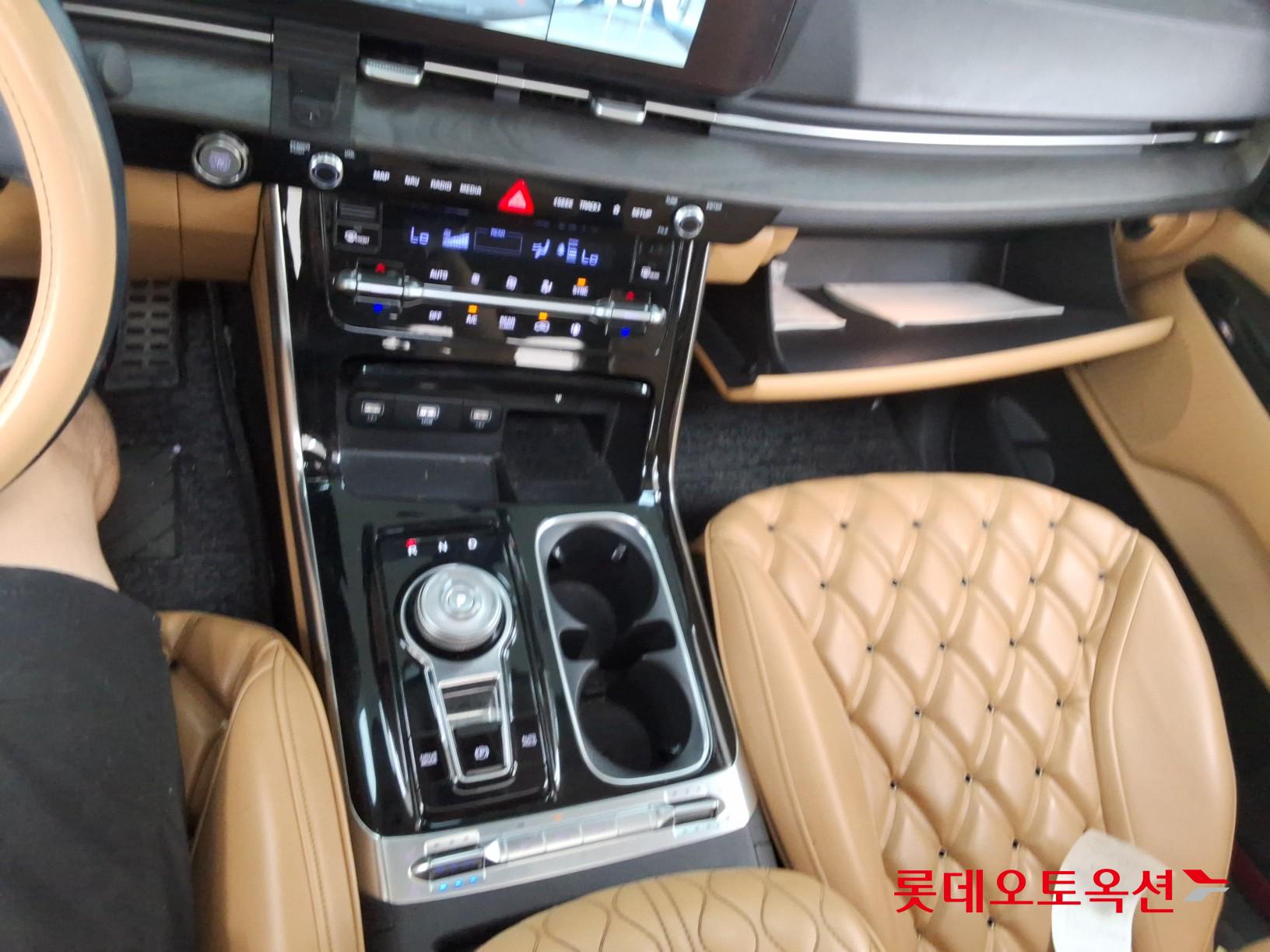 2023 - kia carnival