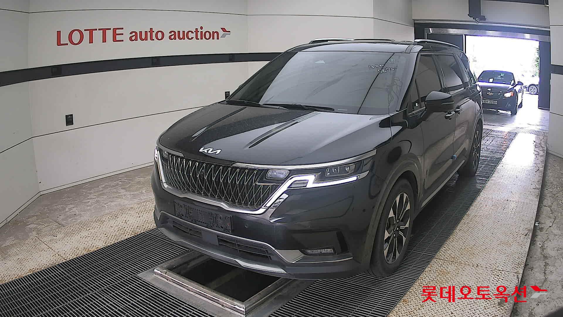 2023 - kia carnival