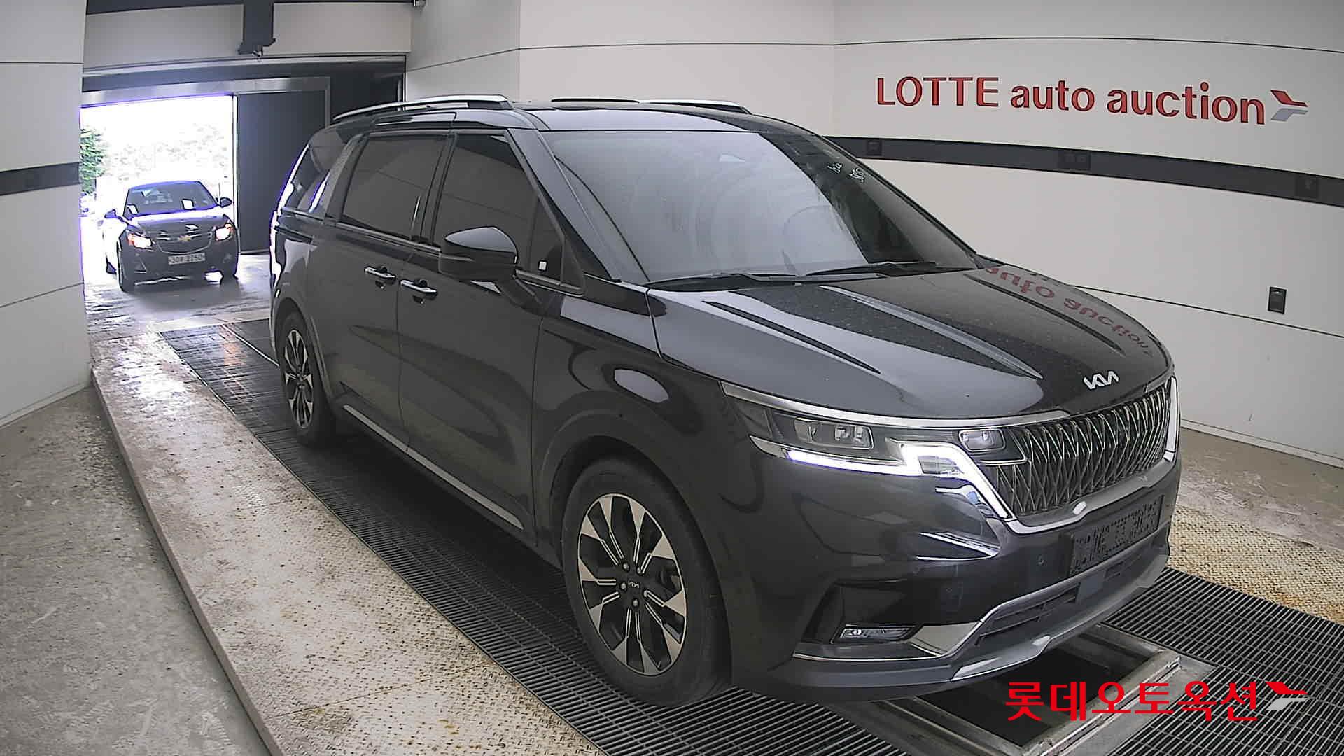 2023 - kia carnival