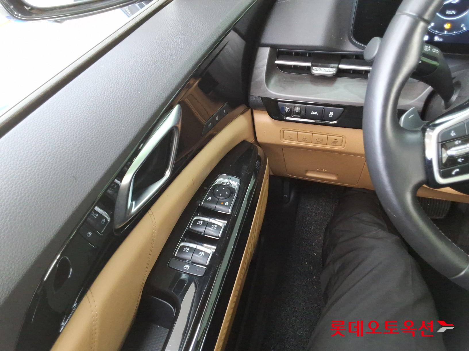 2023 - kia carnival