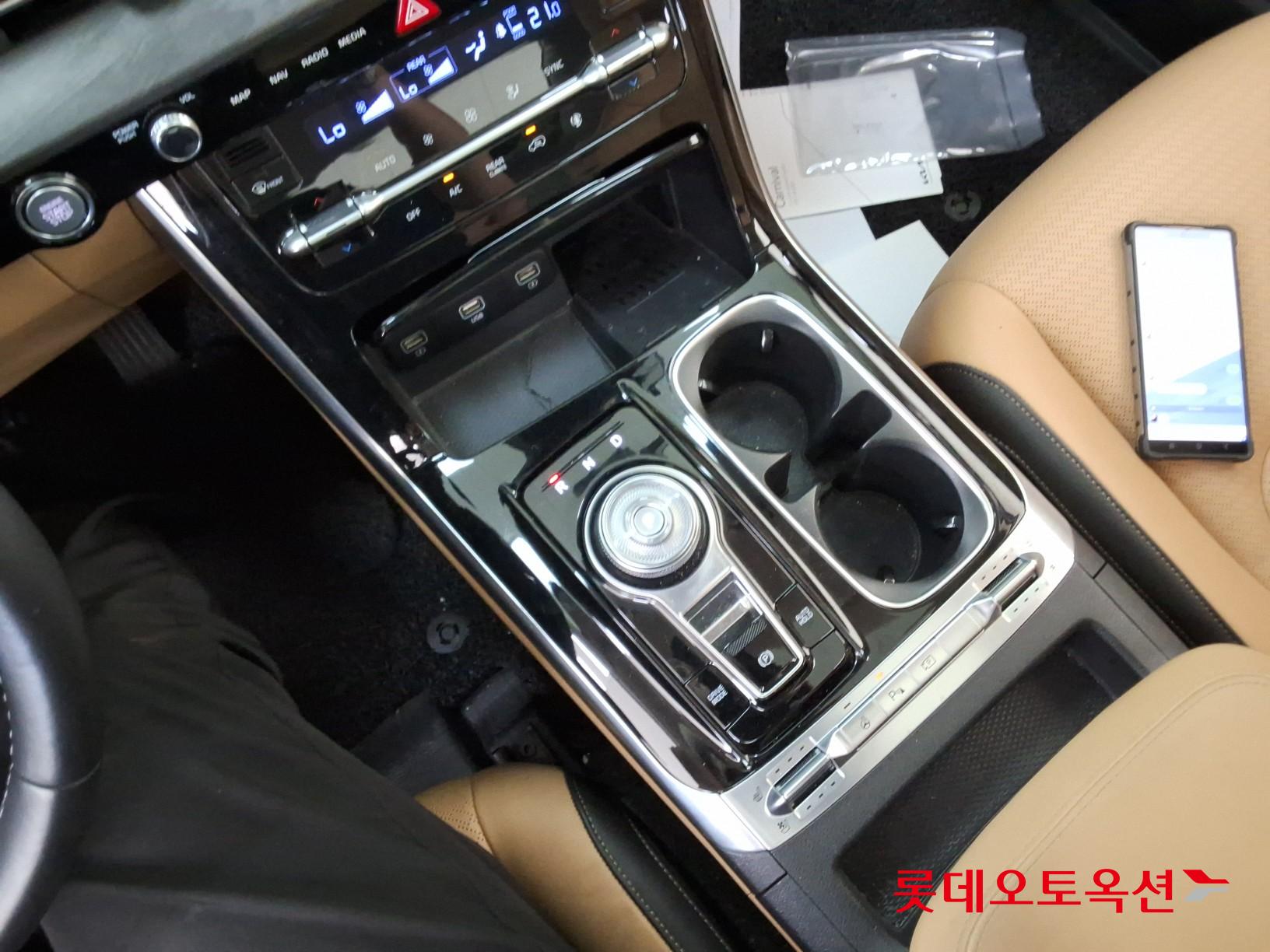2023 - kia carnival