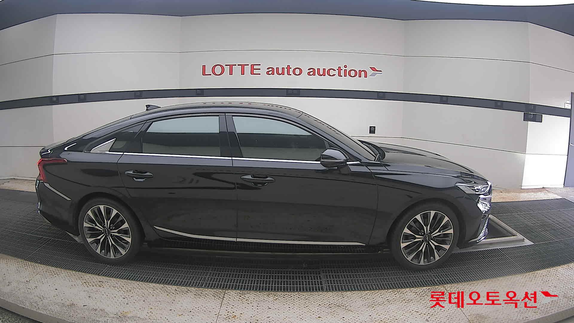 2022 - kia k8