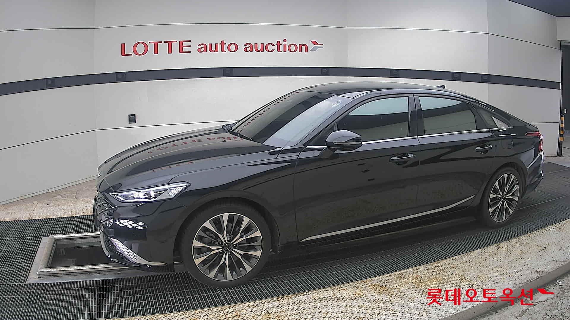 2022 - kia k8