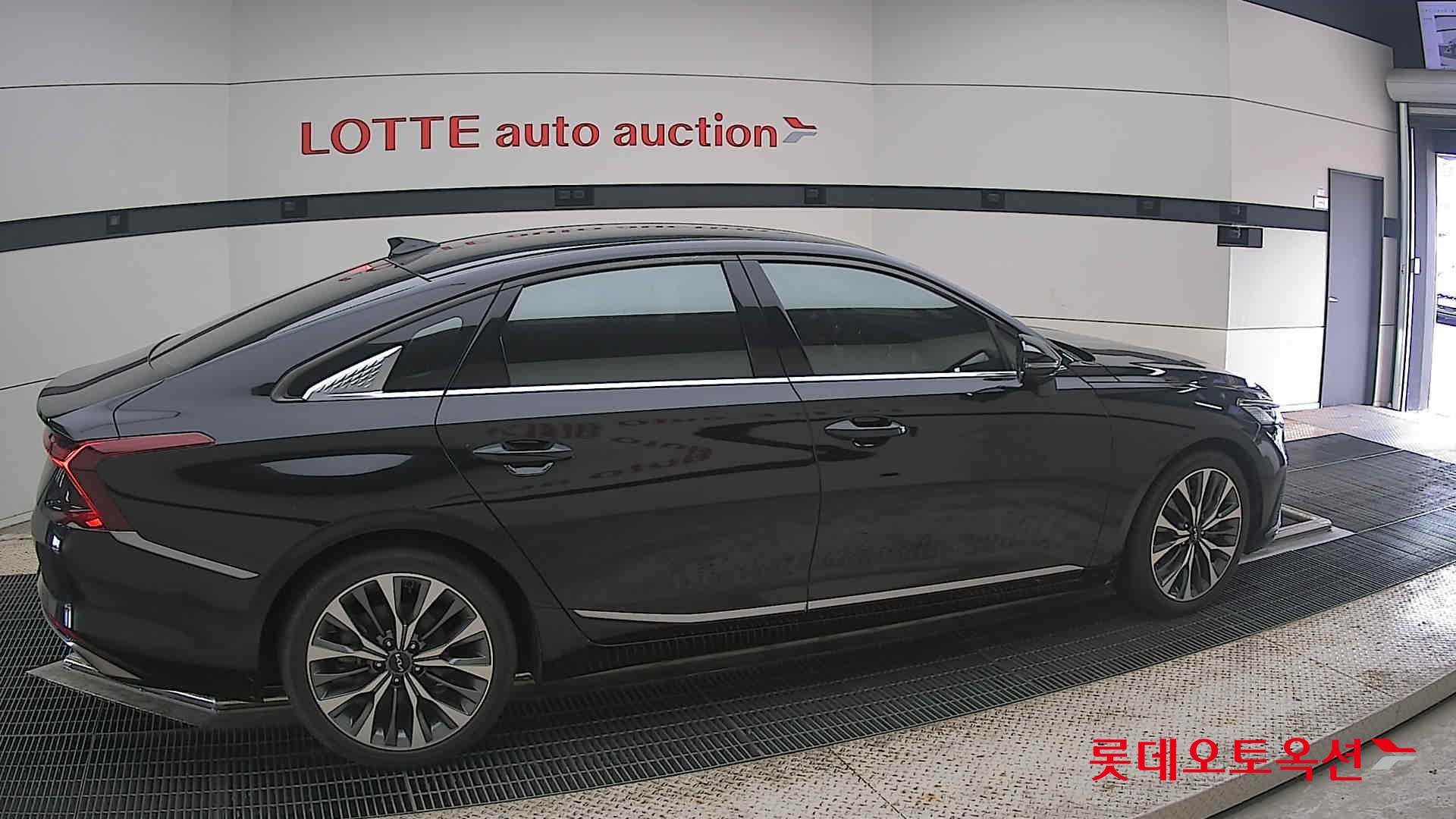2022 - kia k8