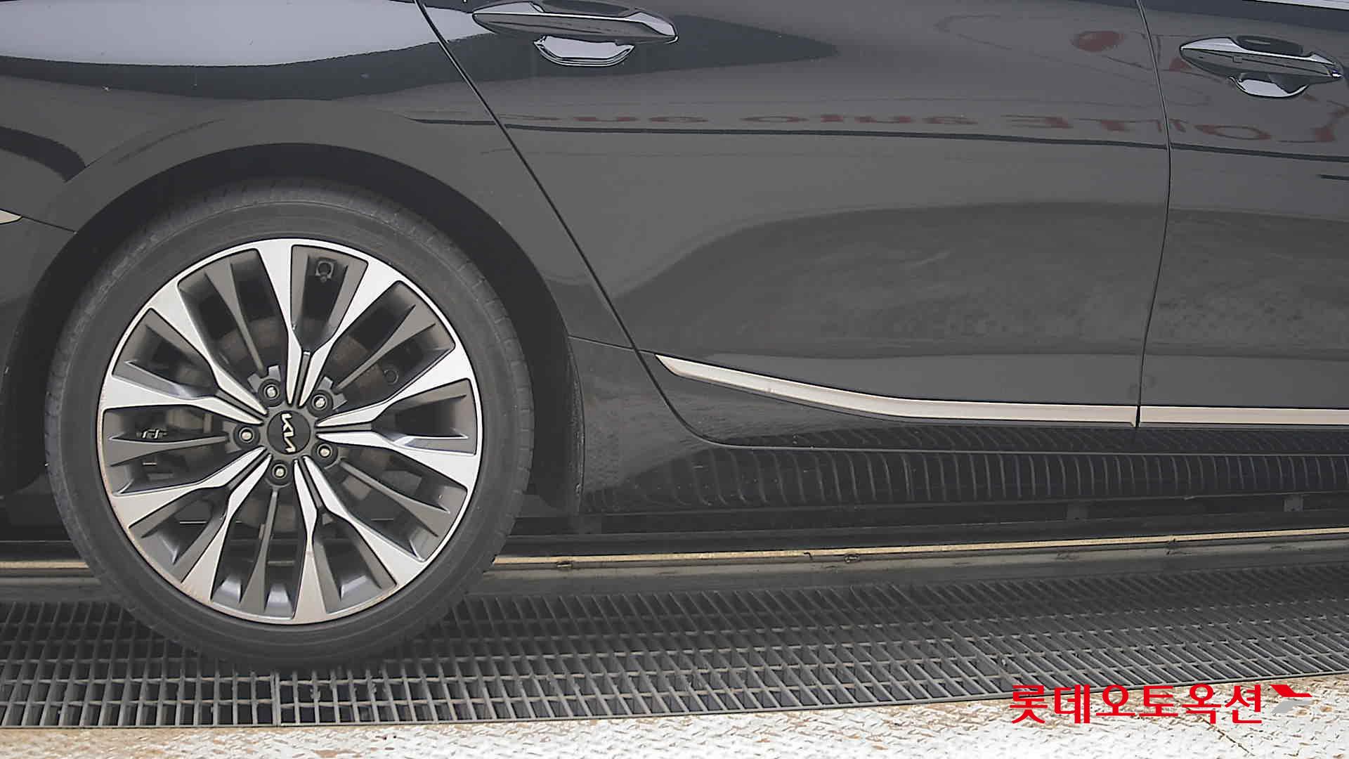 2022 - kia k8