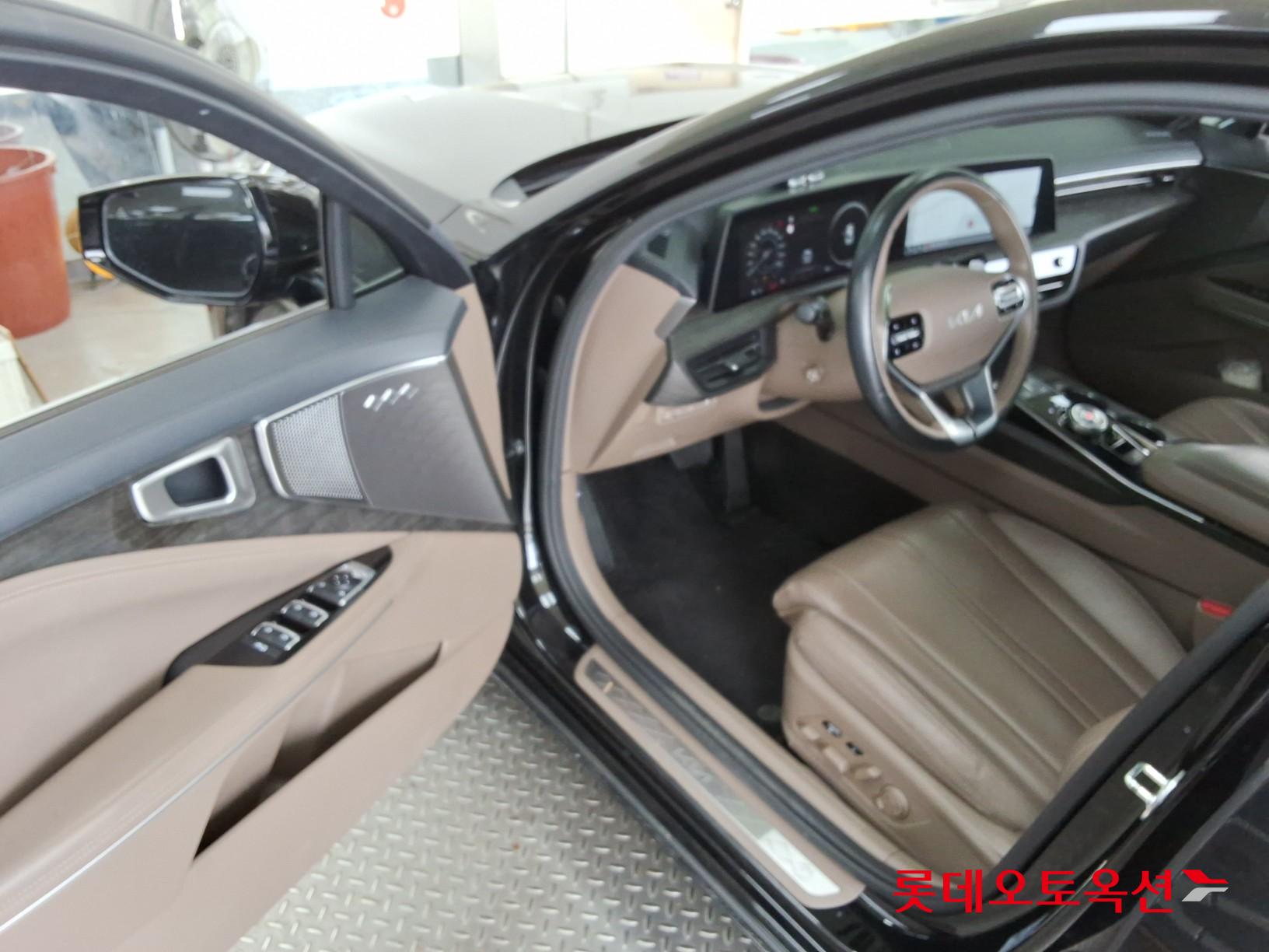 2022 - kia k8