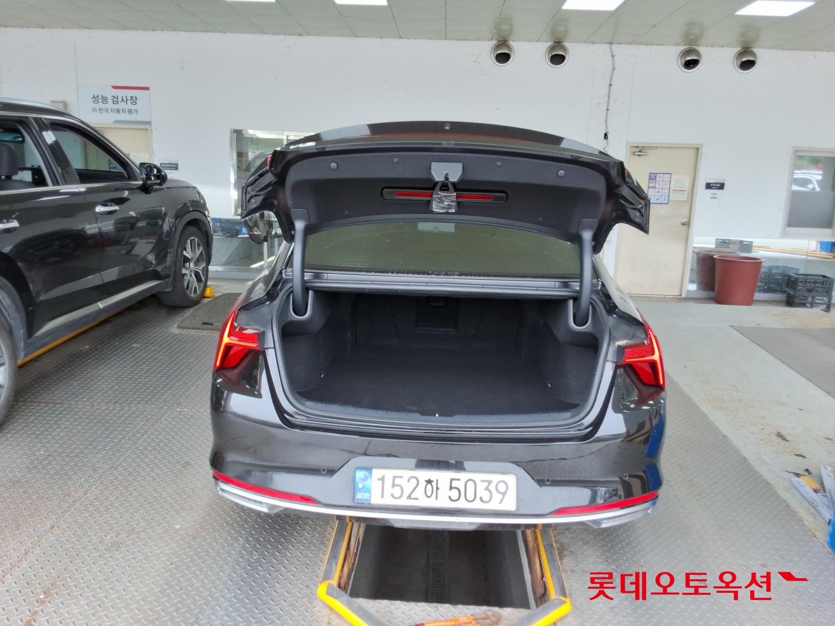 2022 - kia k8