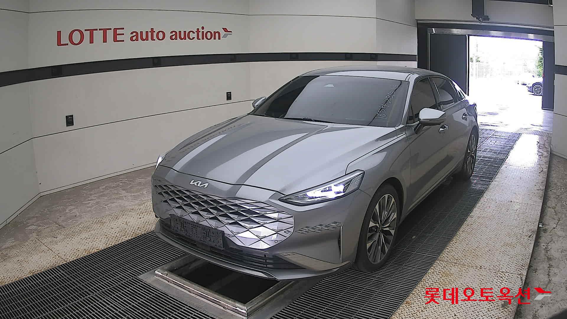 2022 - kia k8