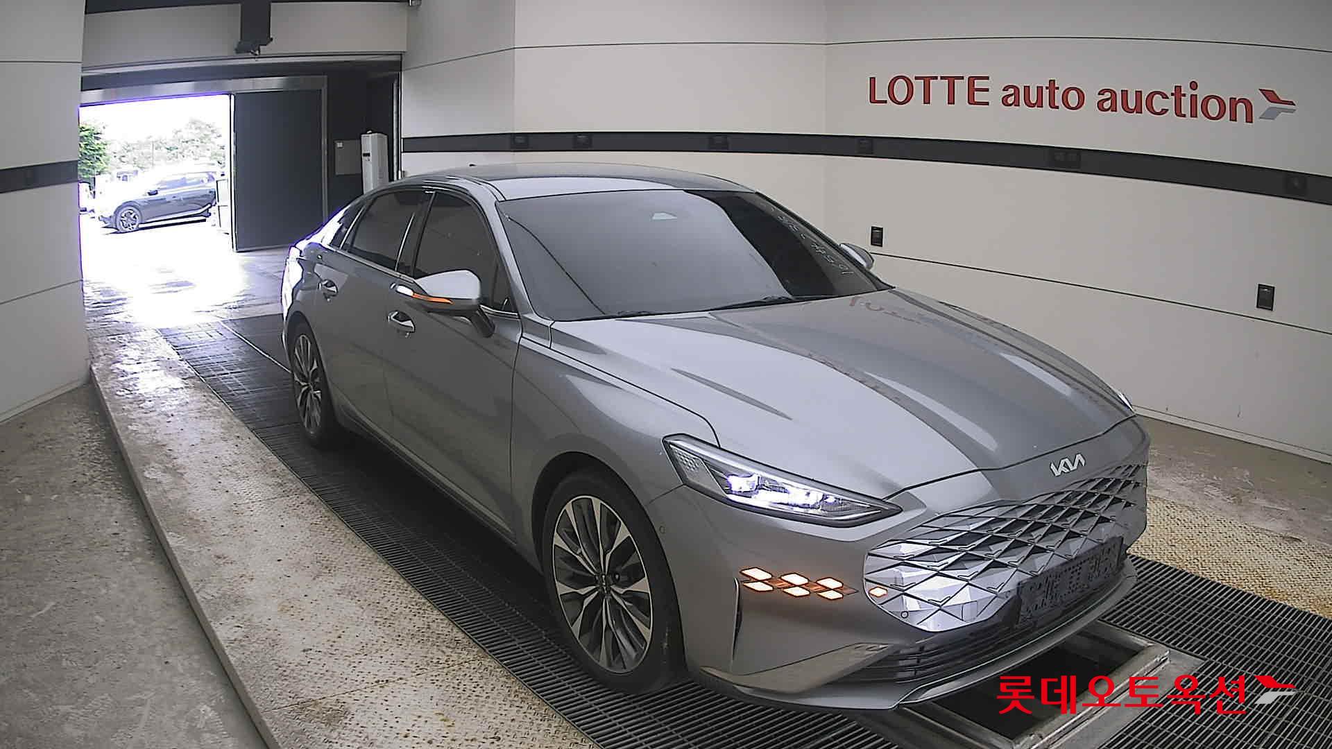 2022 - kia k8