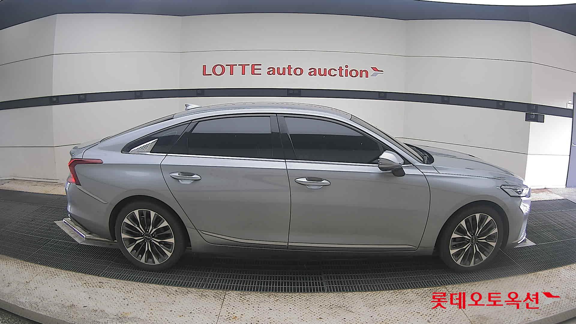 2022 - kia k8